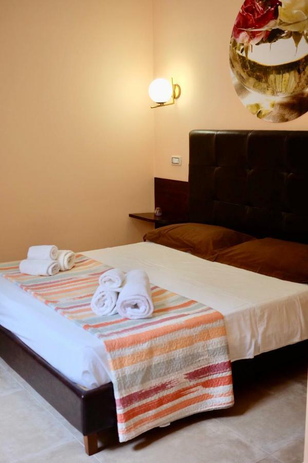 4 Balconi Liberty Apartments Lecce Luaran gambar