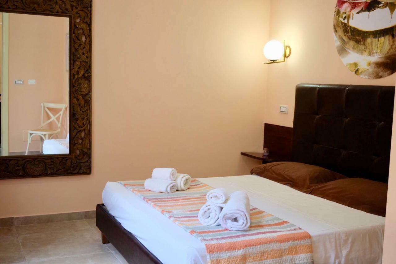 4 Balconi Liberty Apartments Lecce Luaran gambar